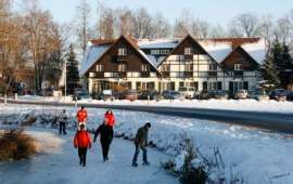 Eislaufen am Hotel