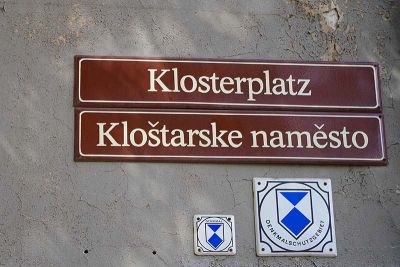 Schild in deutsch und sorbisch