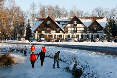 Eislaufen am Hotel