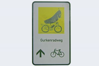 Radelnde Gurke für den Gurkenradweg