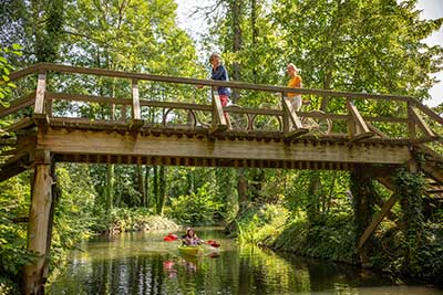 Paddler & Radfahrer - Foto: Ron Petrass