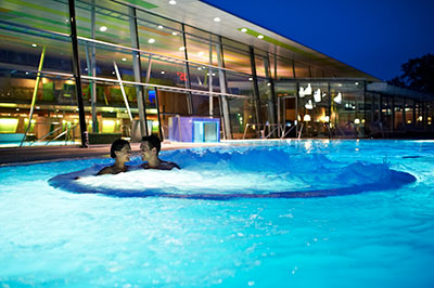 Spreewaldtherme Aussenbecken nachts