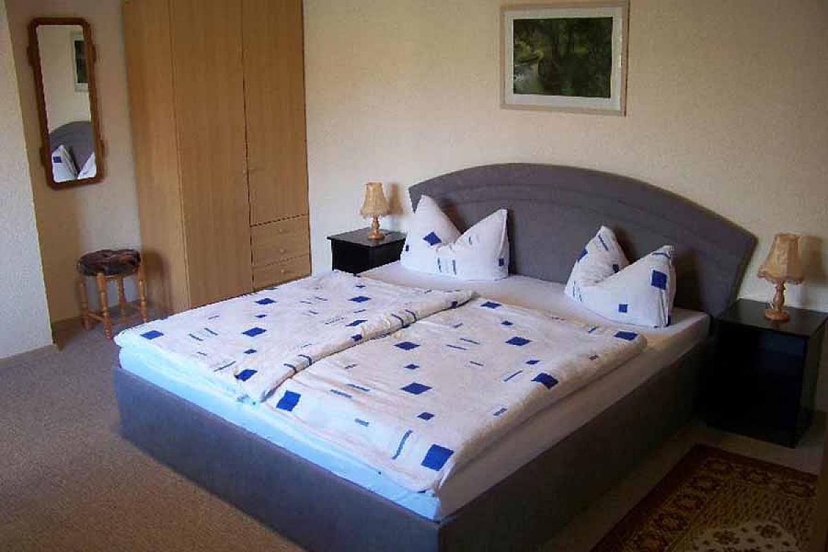 Ferienhaus-Vermietung Familie Müller - Bild_11_Bett