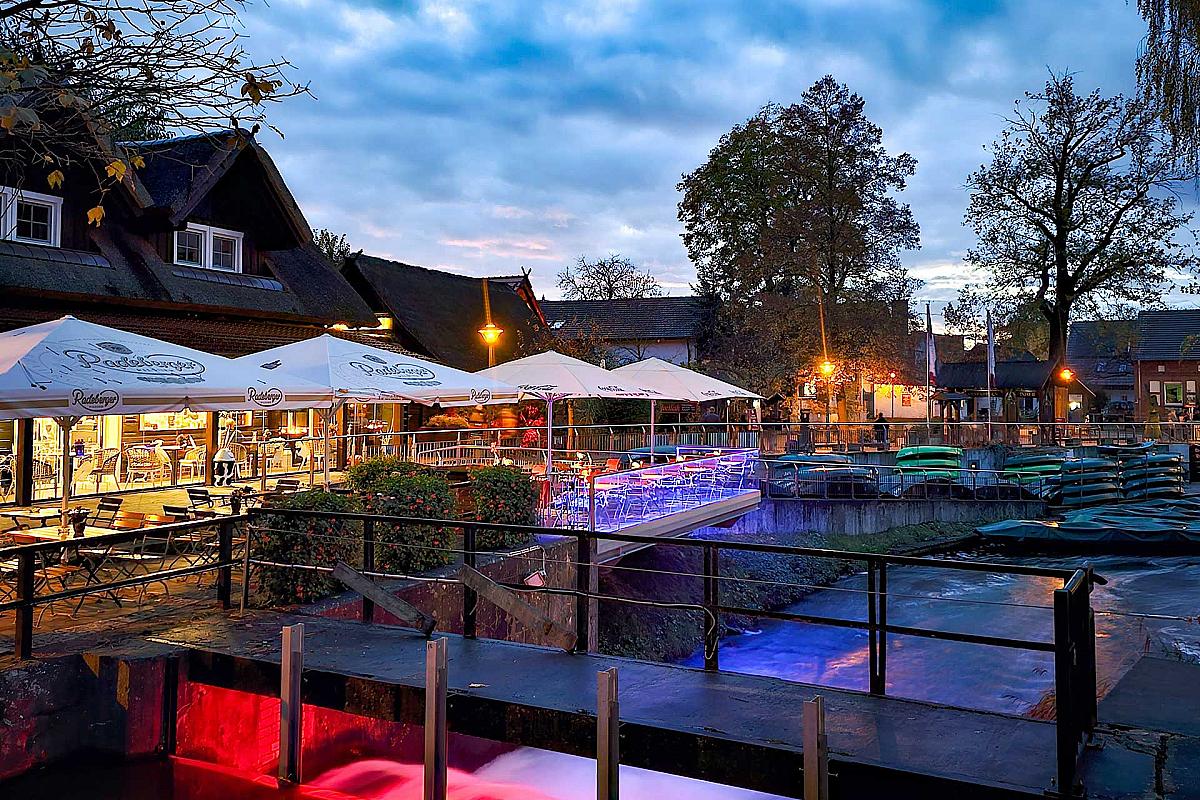 Spreehafen Burg - Terrassencafe am Abend
