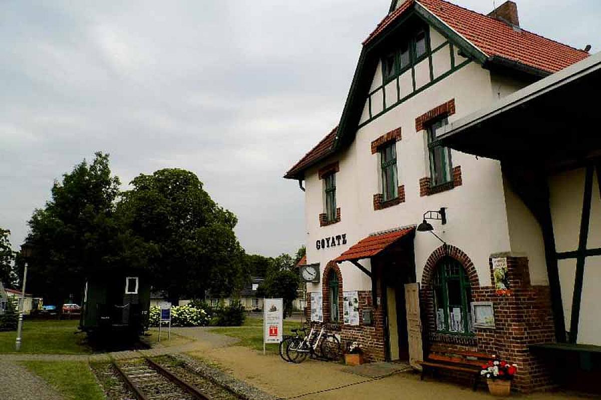 Ferienhaus und Fahrradhaus Schwarz