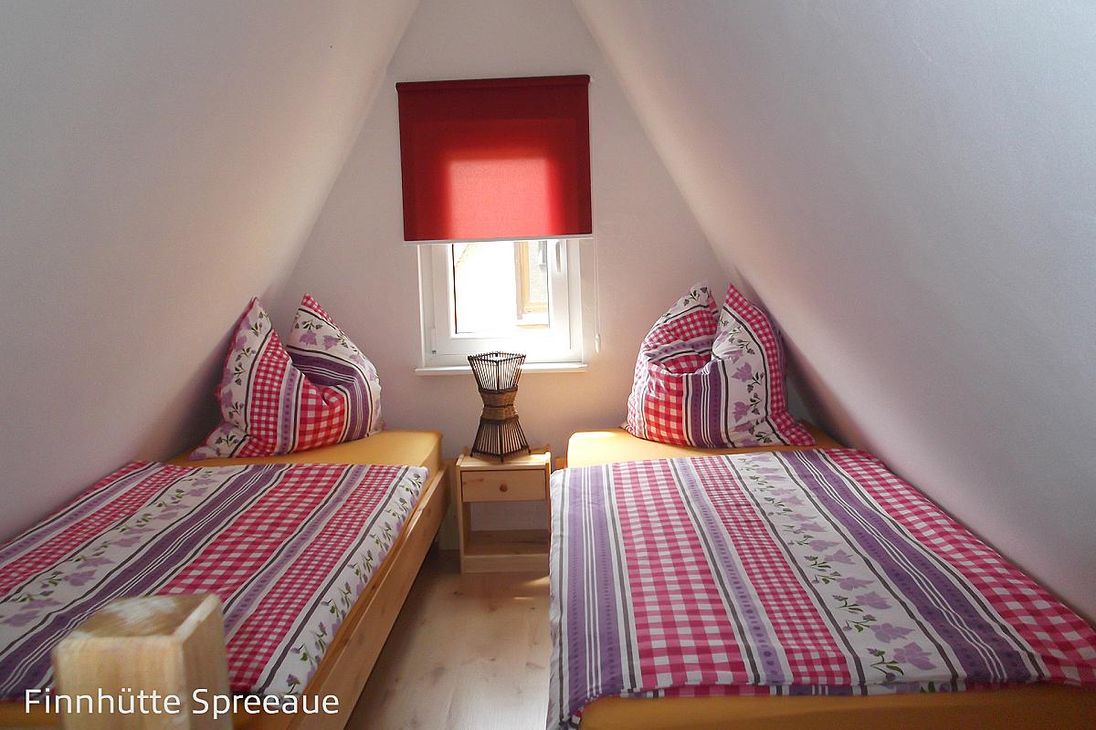 Ferienhaus Karnapke – finnhuette_spreeaue_schlafraum_DSCF0127