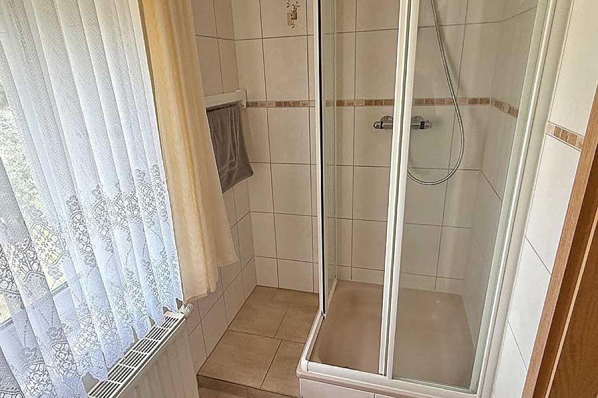 Ferienwohnung Gisela Hennig – dusche-ferienwohnung-hennig