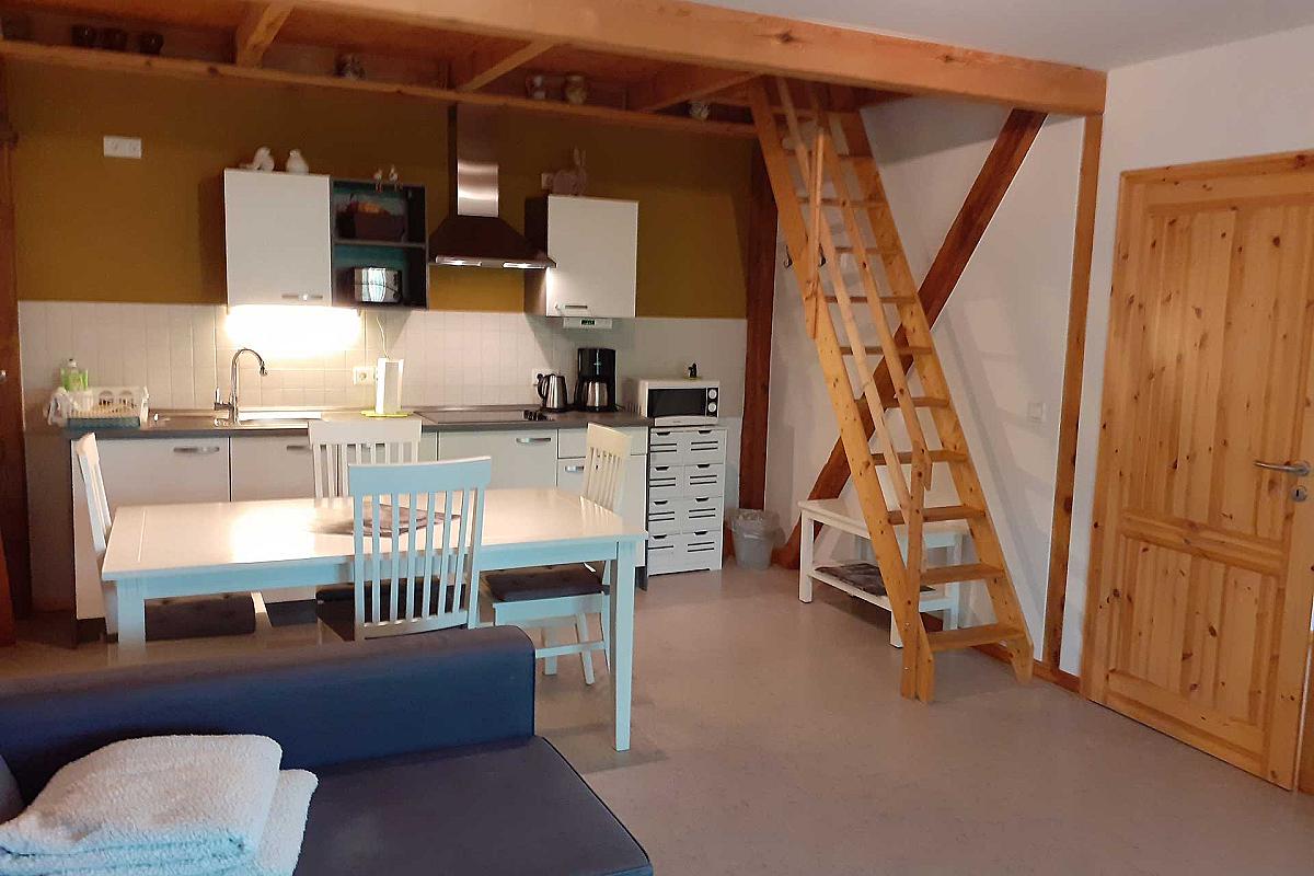 Scheunenhof Lübben – ferienwohnung-holztreppe_20200609_131657