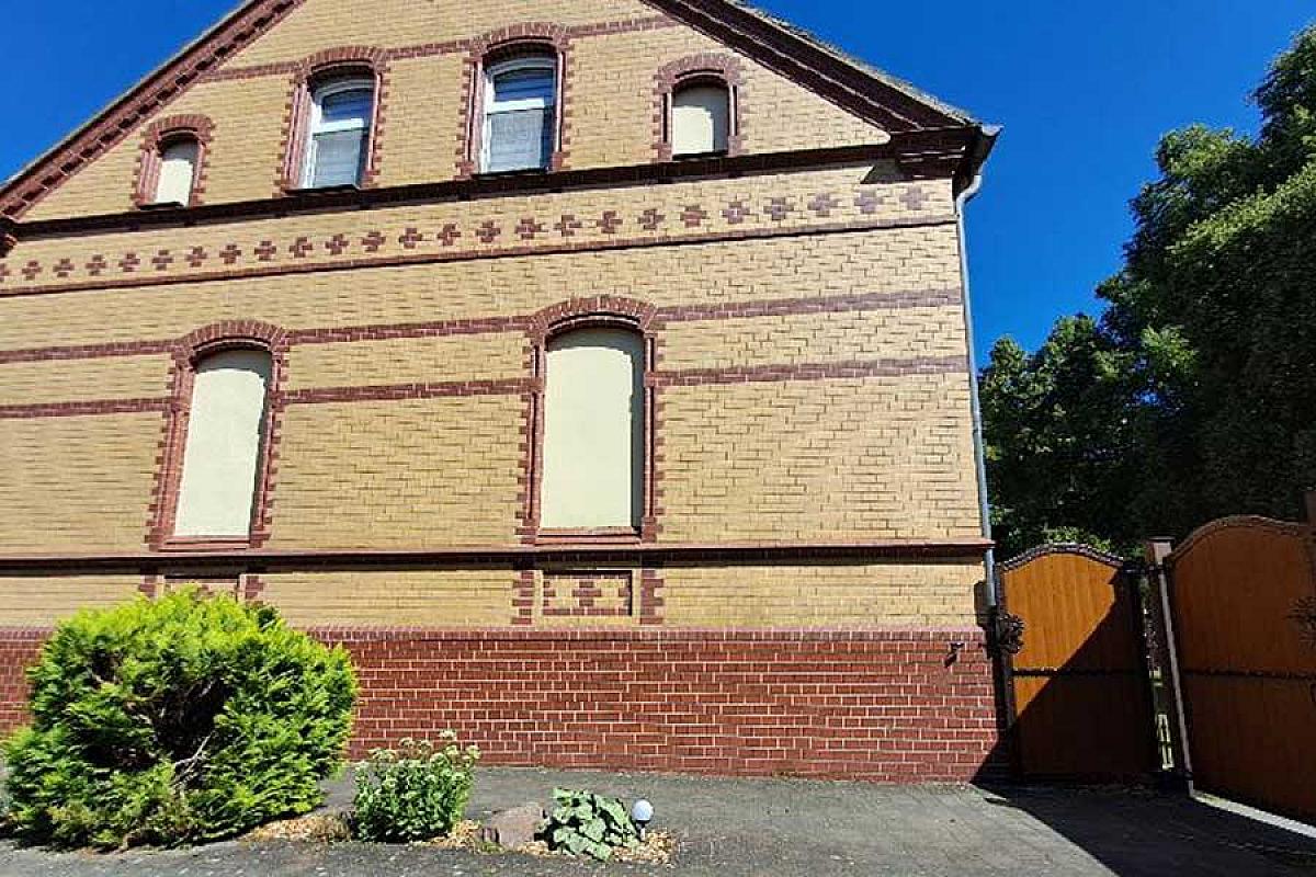 Ferienwohnung Spreezauber – fewo-spreezauber-luebben-giebelseite-einfahrt