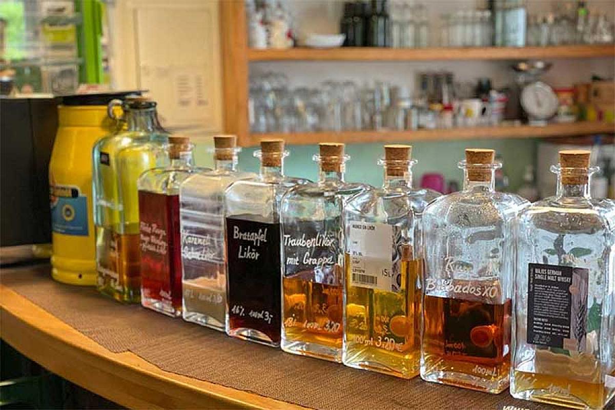 Hotel am Spreebogen - Obstliköre der Mosterei Jank