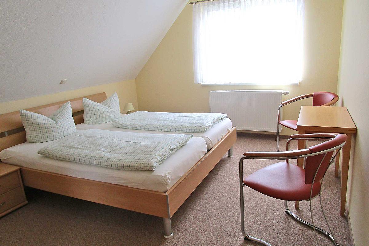 Ferienhof Landidyll – ferienhof-landidyll-schlafzimmer-spreewaldblick