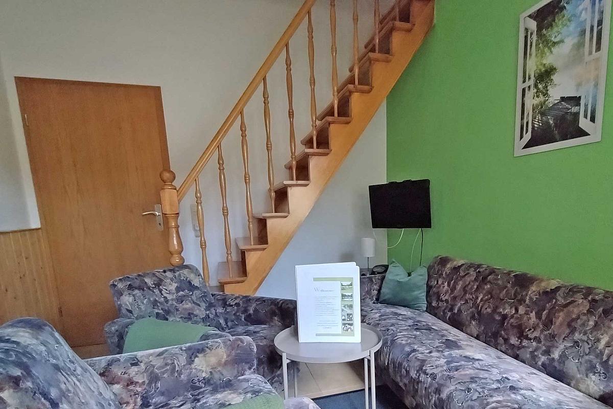 Urlaub auf dem Bauernhof Gummelt – bauernhof-gummelt-wohnzimmer-feriienwohnung-zwei